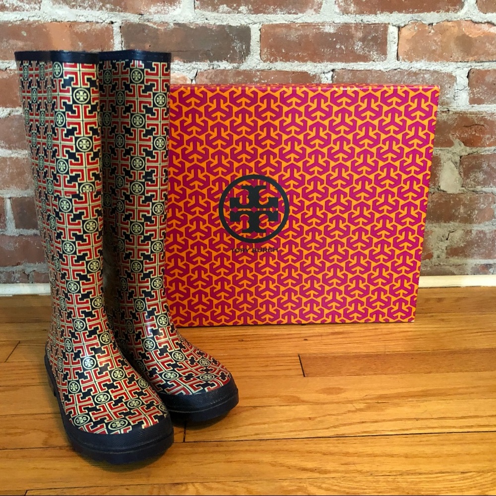 Tory Burch Navy and Red Printed Logo Rainboot